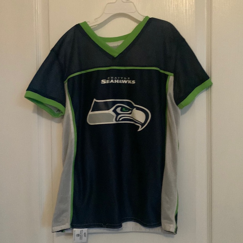 Boys Seattle Seahawks jersey. Boys✨REVERSABLE✨